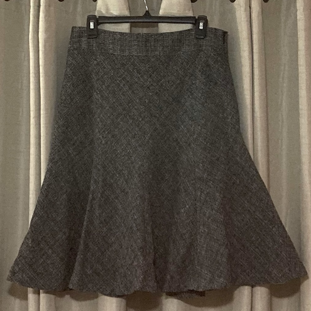 Black and white tweed a-lined skirt. Size 10.